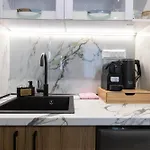 Rooftop Mini Suite #2 -Roof Deck-Luggage Storage